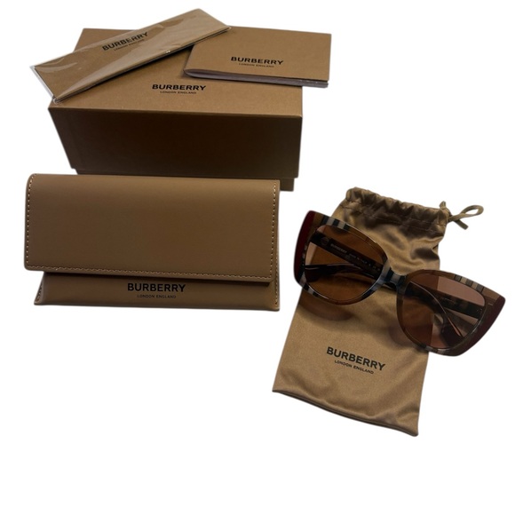 Burberry Cat-Eye Sunglasses Tortoiseshell Check Frame w/case and Box Never Worn